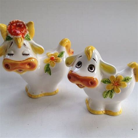 Vintage LEFTON Japan Floral COW Salt Pepper Shaker Set Salt Pepper