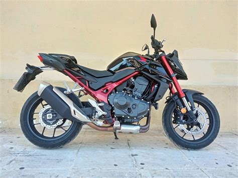 Honda Hornet 750 ένα δικύλινδρο naked για όλες τις χρήσεις Andro