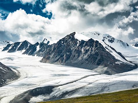 Altai Tavan Bogd National Park | Mustseespots.com