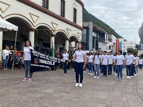 Desfile C Vico Militar En Conmemoraci N Al Aniversario De La