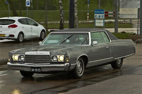 Chrysler New Yorker Brougham