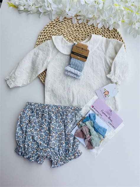 Set Rabbit Bear Blusa Manga Larga Short Flores Celeste Medias 3 A 6m