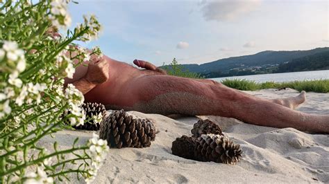 Beach Boner Sunbathing Rbonersinpublic