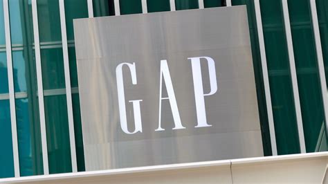 Gap To Cut Hundreds Of Jobs In New Round Of Layoffs Fashnfly