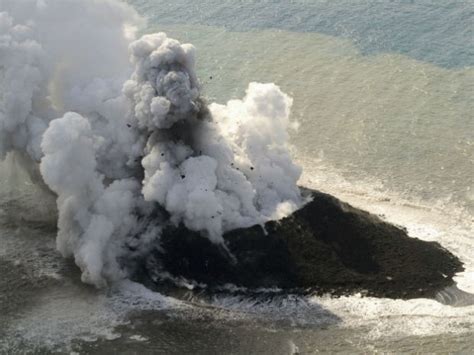 G1 Erupção vulcânica forma pequena ilha em arquipélago no Japão