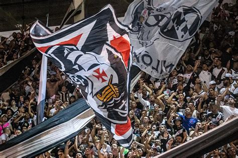 Como e onde assistir ao vivo a estreia do Vasco no Brasileirão 2024