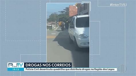 Duas Mulheres São Presas Em Flagrante Ao Receberem Drogas Pelos