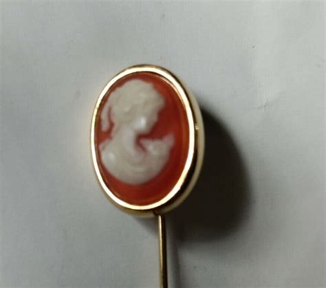 CROWN TRIFARI GOLD TONED CAMEO STICK PIN Vintage Sign Gem