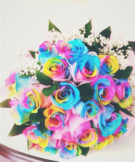 Rainbow Roses Rainbow Roses Beautiful Roses Flower Arrangements