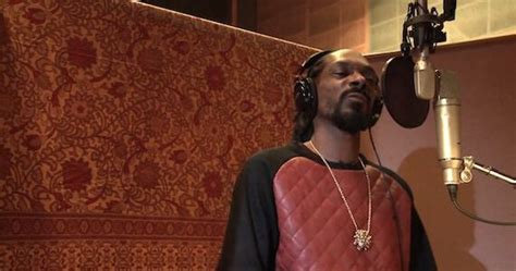 Call Of Duty Ghosts Adding Snoop Dogg Voice Pack And Soap Multiplayer Skin