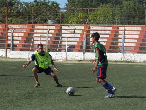 El Depo hizo fútbol pensando en el domingo ANR Agencia de Noticias