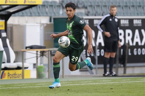 Official: Marmoush signs long-term contract with Wolfsburg