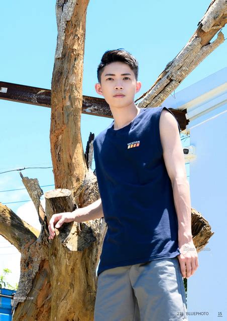 BluePhoto 215 em trai mới lớn và con cặc dễ thương Non sex