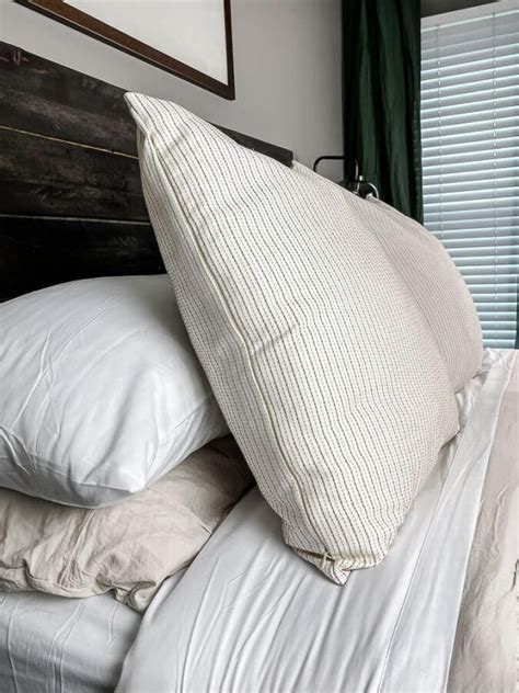 How To Arrange Throw Pillows On A Bed My Homier Home