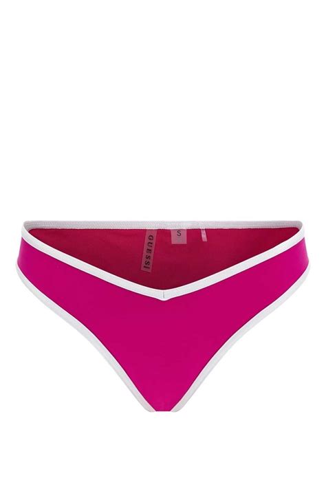 Guess Kadın Sporty Chic High Brazilian Bikini Altı E go mc Fiyatı Yorumları Trendyol