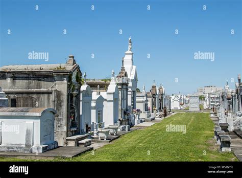 New Orleans Cemeteries Hi Res Stock Photography And Images Alamy