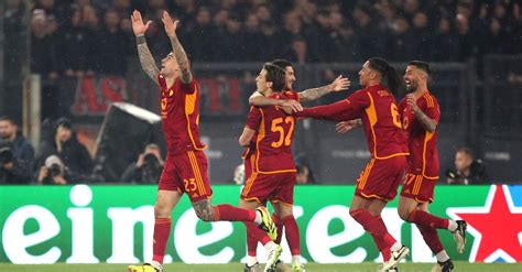 Europa League La Roma Vince Il Derby Contro Il Milan Giallorossi In