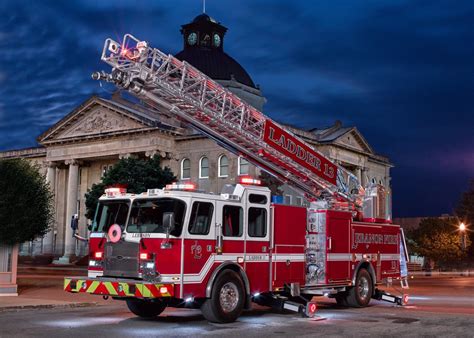 Lebanon Fire Department Ladder 13