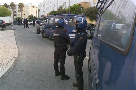 Doze Detidos Em Megaoperação Da Psp Em Bairro De Oeiras Portugal SÁbado