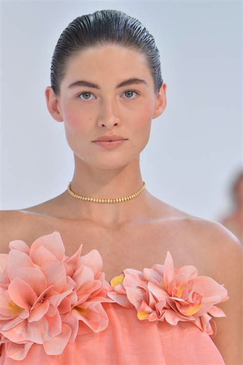 Trend Make Up Le Nuove Versioni Del Trucco Nude Da Conoscere Vanity Fair Italia