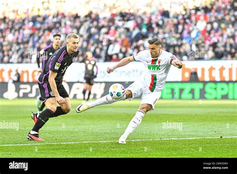 Fc Bayern Aktion Hi Res Stock Photography And Images Alamy