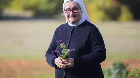 Časna sestra Ljubica Bernardica Kovač je preminula Ljekovitim biljem