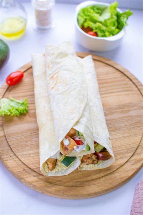 Mediterranean Chicken Wraps - Medmunch