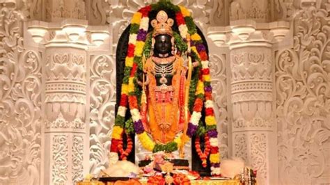 Ayodhya's Ram Lalla Idol Is Carved From 2.5 Billion Years Old Black Granite