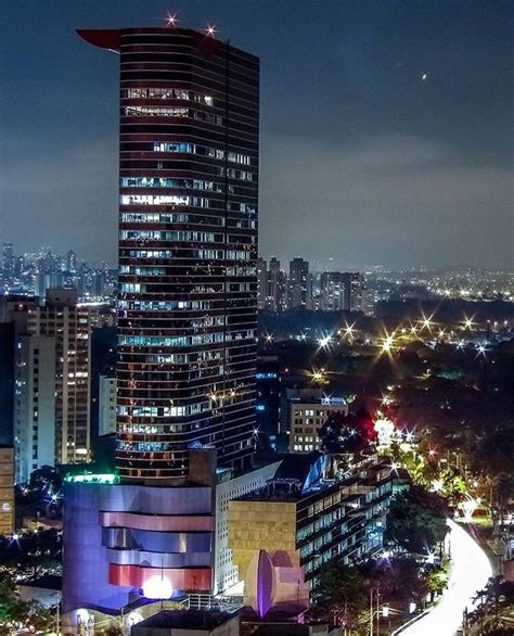 Instituto Tomie Ohtake Inaugurado Em Ocupa Um Pr Dio Roxo E