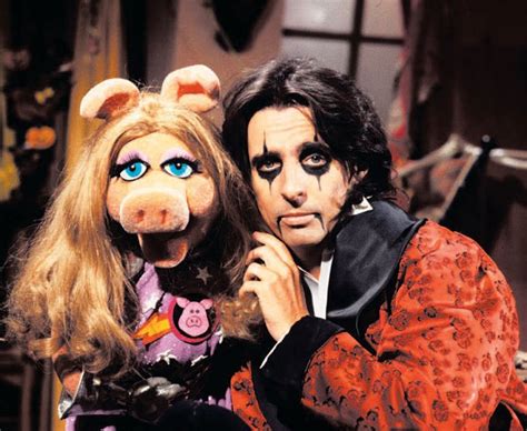 Classic Rock In Pics On Twitter Alice Cooper Miss Piggy