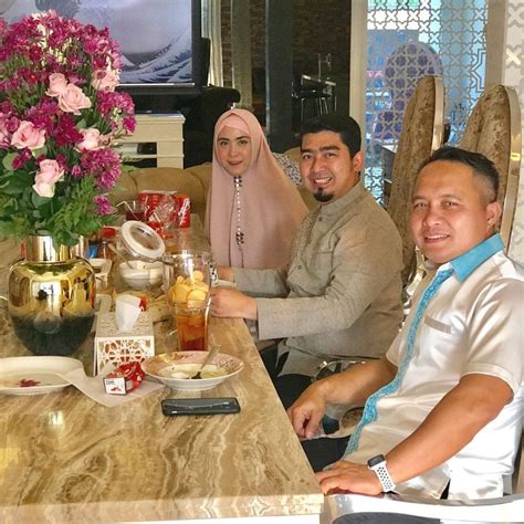 11 Potret Rumah Mewah Ustaz Solmed Dan April Jasmine Capai 24 Miliar