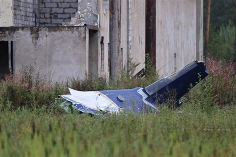 Версиите за самолета на Пригожин: Зенитна ракета или взрив отвътре ...