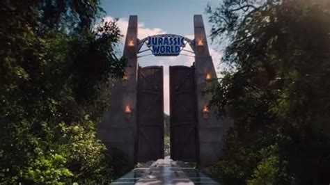 Jurassic World gates open for first glimpse at new Jurassic Park film ...