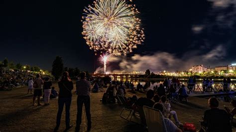 COHETES FUEGOS ARTIFICIALES FERIA SAN JUAN BADAJOZ 2024 Cuál es el