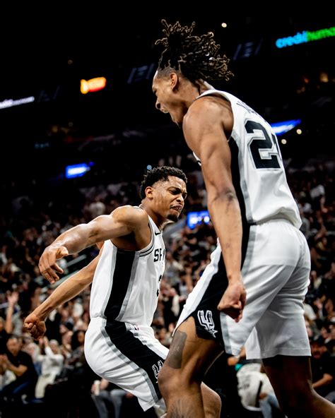 Photos: Spurs vs Mavs 10/25 Photo Gallery | NBA.com