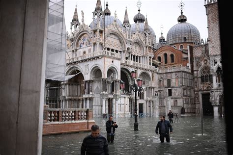 Venice experiencing worst floods in 50 years