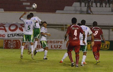 Sergipe Vence O Guarany Por A E Deixa A Lanterna Da Competi O