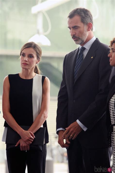 Los Reyes Felipe Y Letizia Afectados En La Visita A Los Heridos Del Atentado De Barcelona Los