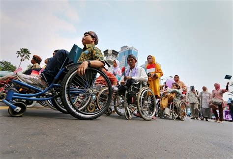 Abu Al Ala Al Maarri Penyandang Disabilitas Yang Produktif Berkarya