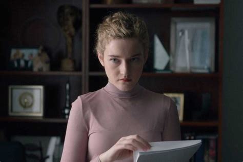 The Assistant Julia Garner Protagoniza La Primera Película Sobre El Caso Harvey Weinstein