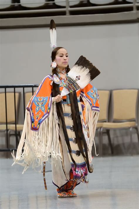 Amazing Folk Costume Of American Native Indian Woman Pow Wow Native American Women Native