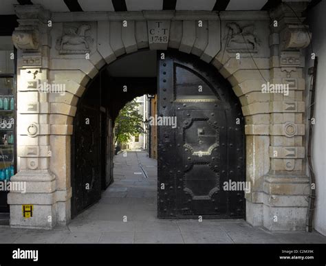 Entrance Passages Hi Res Stock Photography And Images Alamy