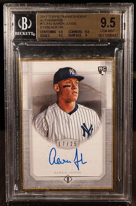 AARON JUDGE 2017 Topps Transcendent Eyeblack On Framed RC Auto 17 25