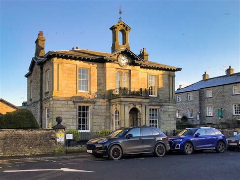 Former Savings Bank Kirkby Lonsdale David Dixon Cc By Sa 2 0