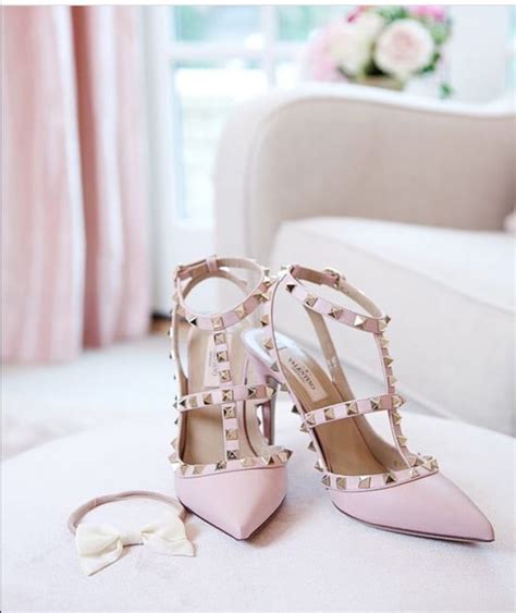 14 Of The Most Gorgeous Pink Wedding Shoes The Glossychic