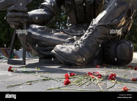 Memorial de guerra de ekaterimburgo fotografías e imágenes de alta