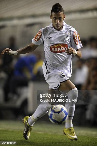 172 Neymar 2010 Stock Photos, High-Res Pictures, and Images - Getty Images