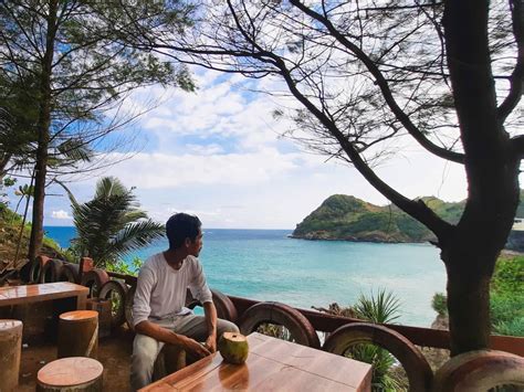 Melihat Pesona Pantai Watu Bale Yang Memikat Setiap Mata Sempatkanlah