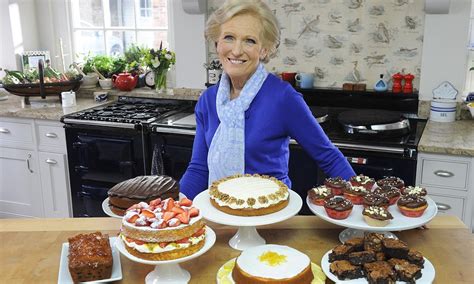 The Great British Bake Offs Mary Berry Tells Home Bakers Dont Blame The Recipes When Your