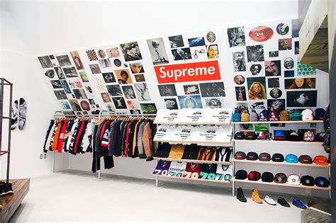 Supreme for Dover Street Market New York T-Shirt | Sneakerhead room ... 